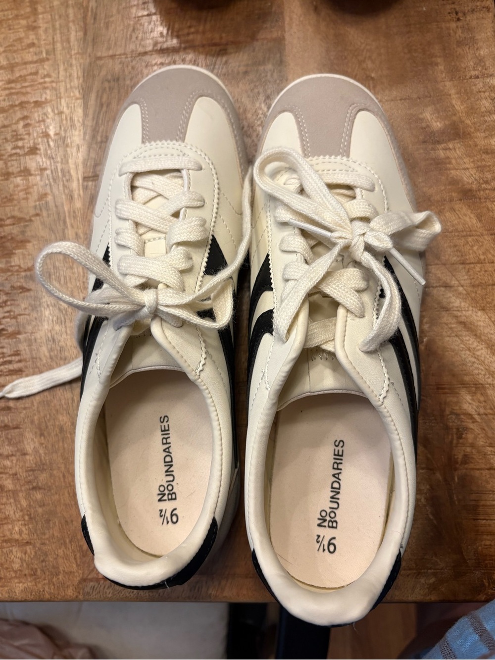 No Boundaries Cream & Black Retro Runner Shoes